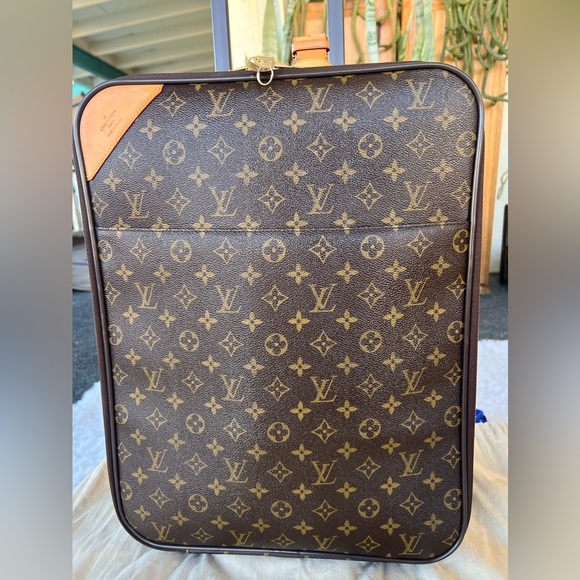 SOLD!!!Louis Vuitton Pegase 45 Rolling Suitcase MonogramCOA READY - Picture 2 of 15